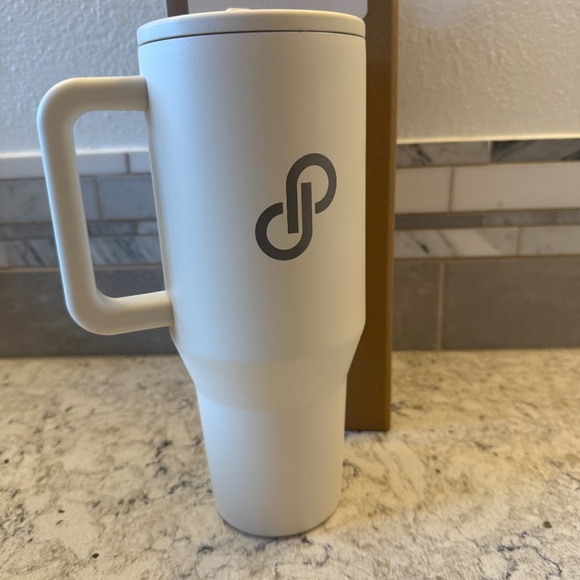 New- Hydro jug -POSHMARK traveler 40 oz insulated‎ mug - Picture 8 of 9